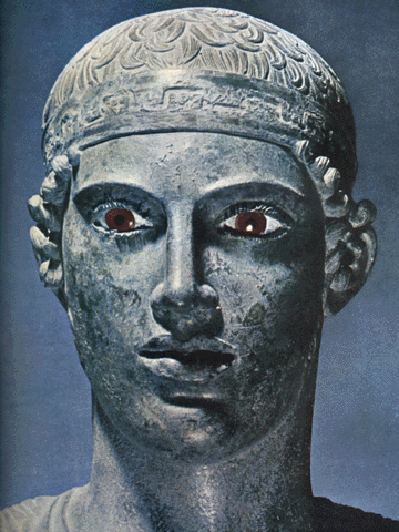 Auriga de Delfos. Bronze. 470 a.c. Museu de Delfos.
