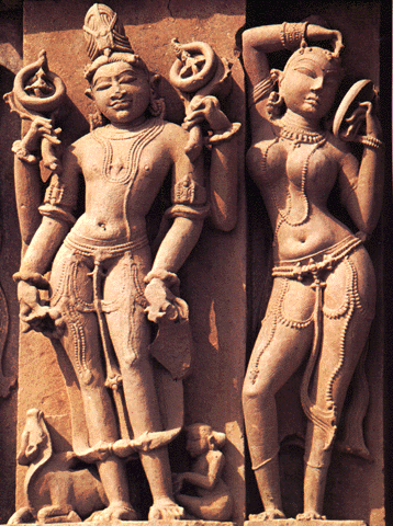 Divindades indianas. Templo em Khajuraho.
